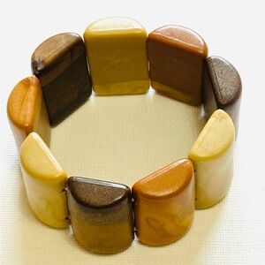 4 /$30 Elegant Multi-Tone Bracelet